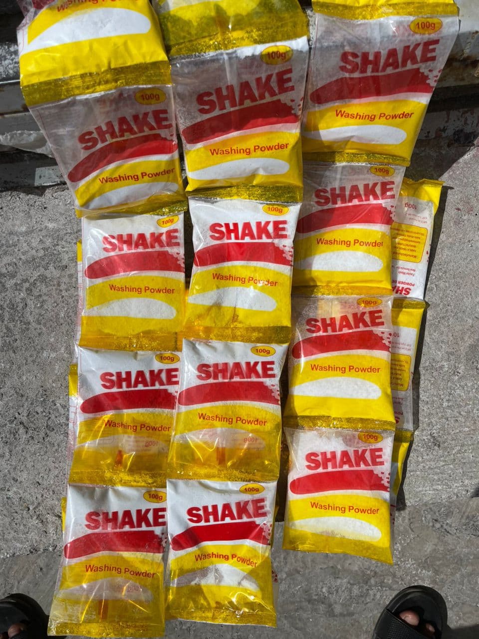 Shake washing powder 100g retail sachets